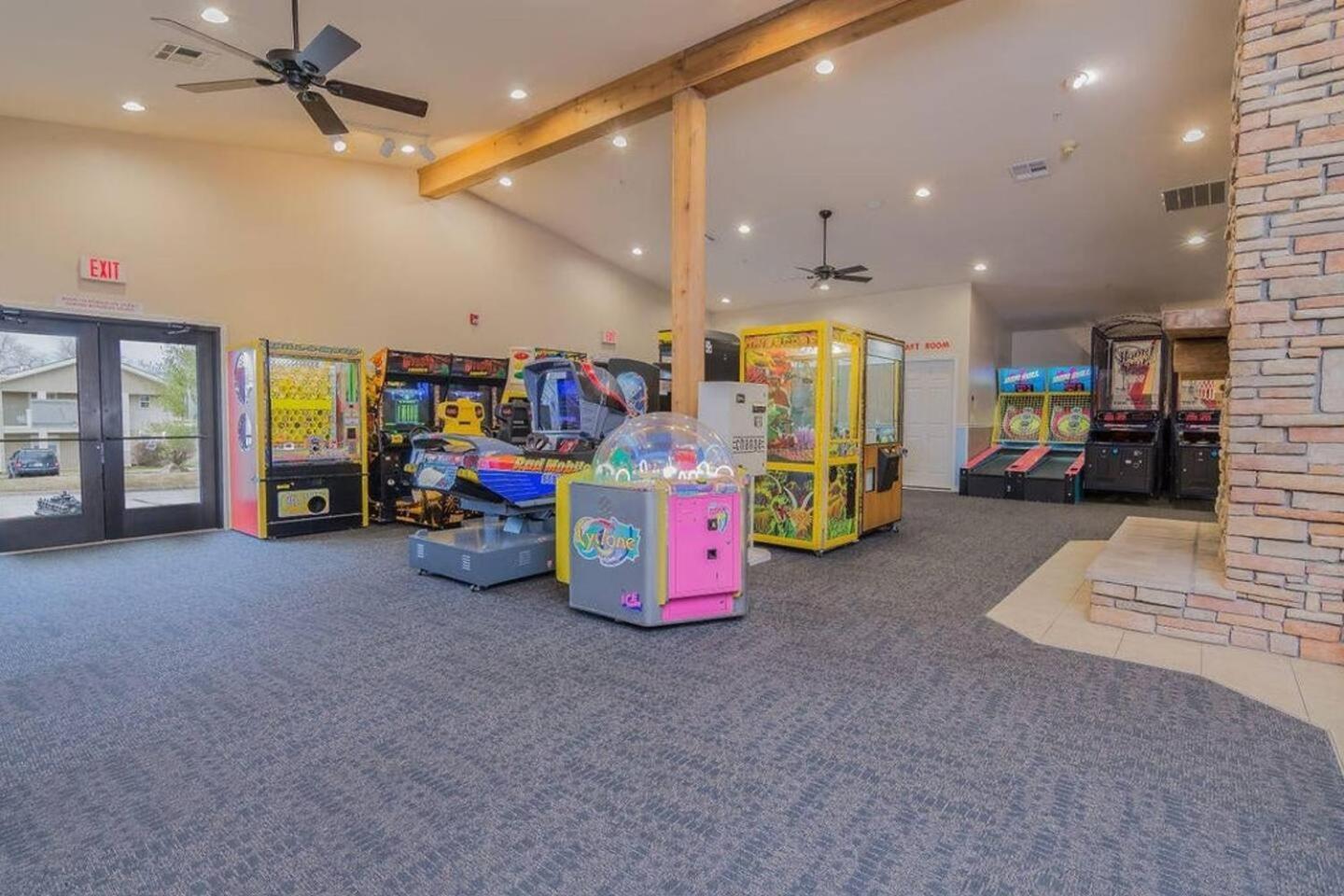 Retreat @ The Hills W/ Pets And Game Room ブランソン エクステリア 写真